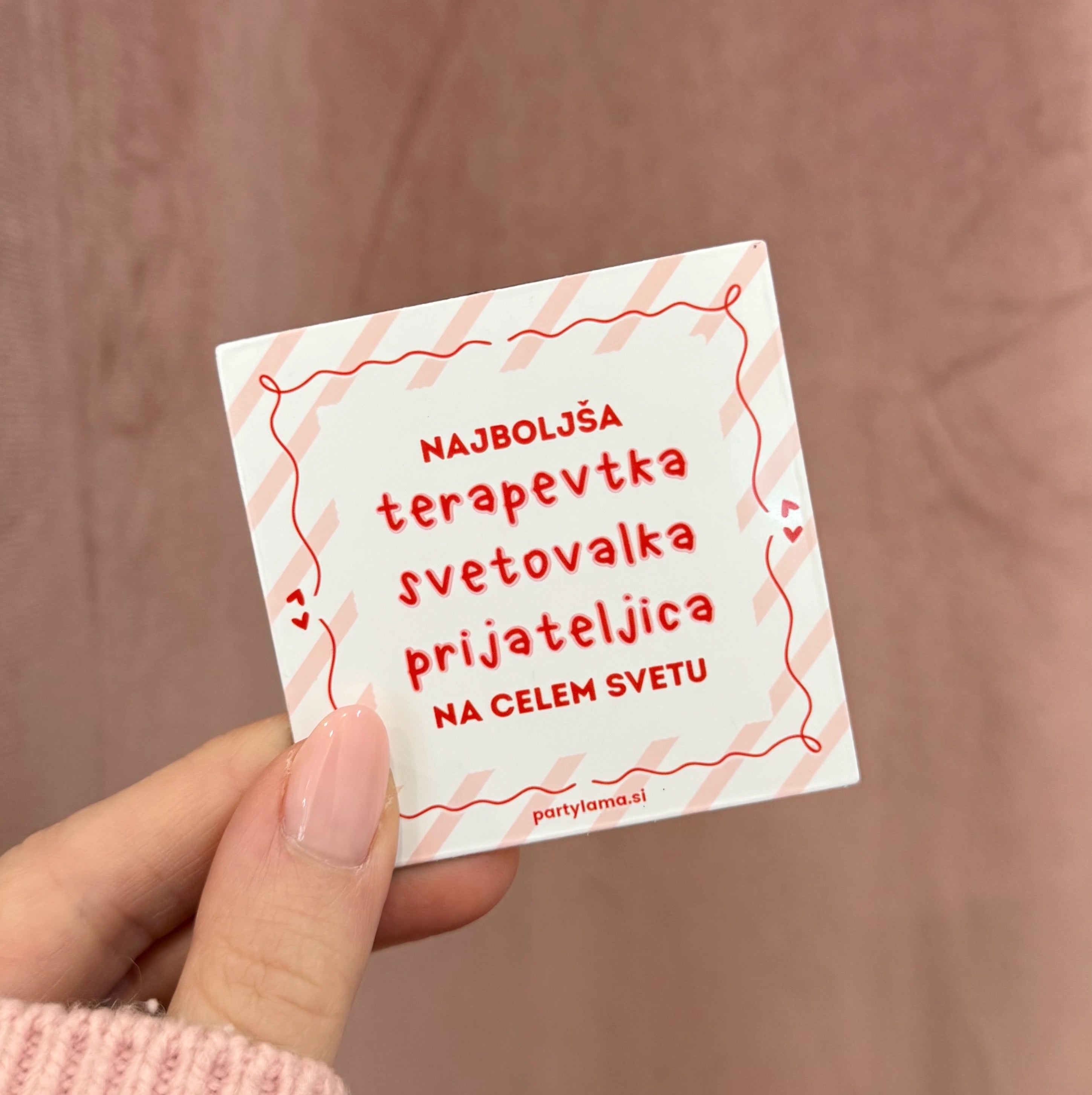 Magneti z napisi