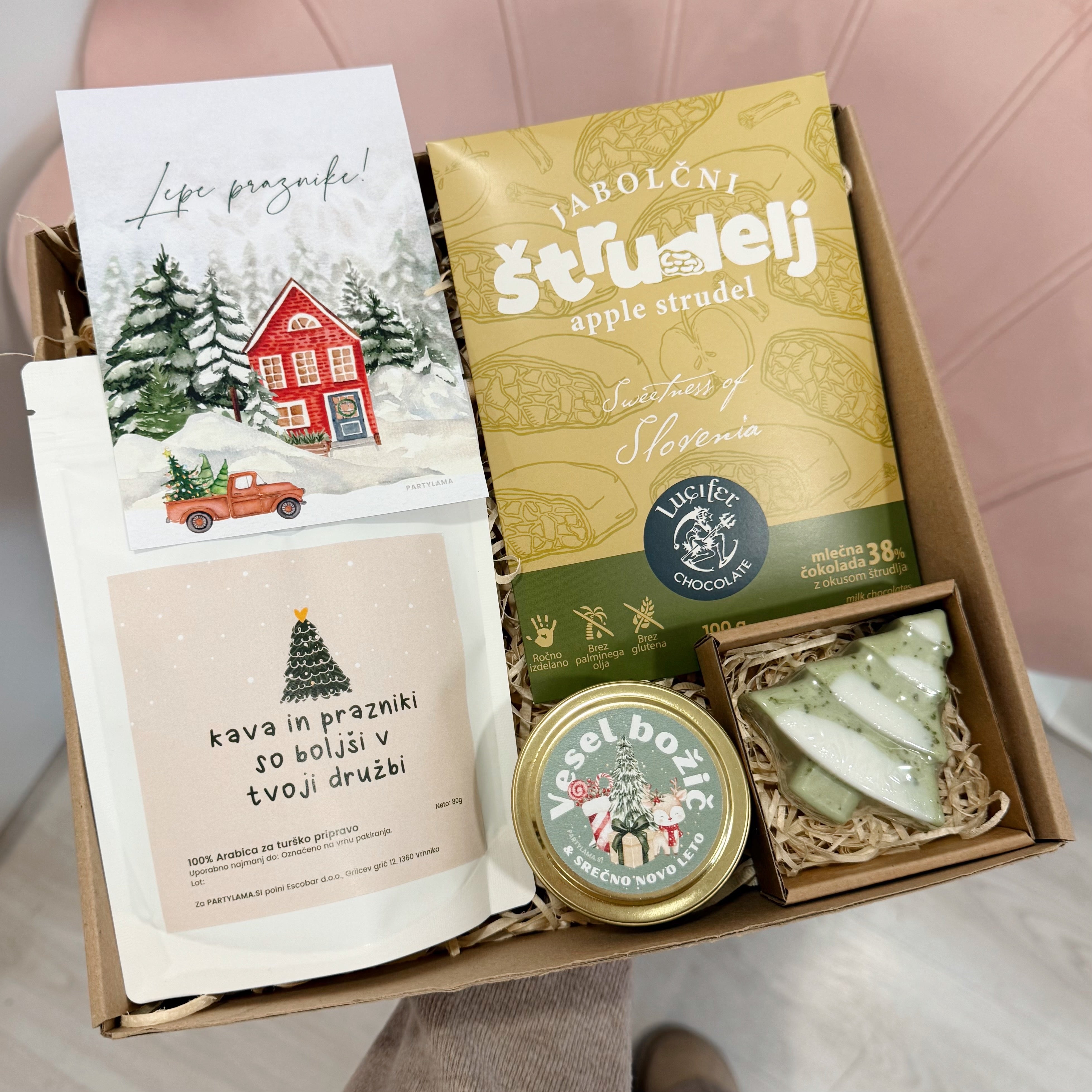 Darilni paket - Božični štrudelj