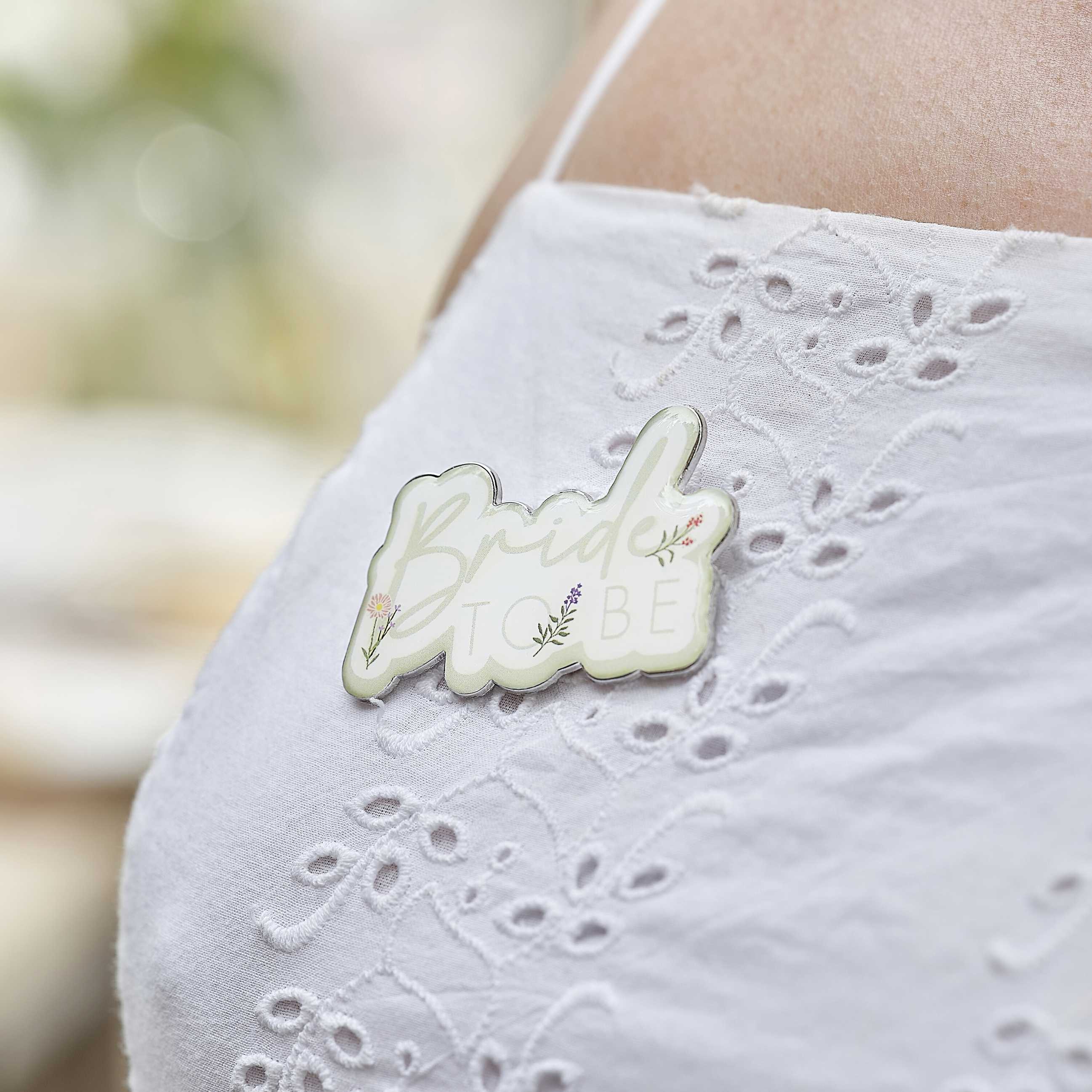 Broška Ginger Ray - Bride to be floral