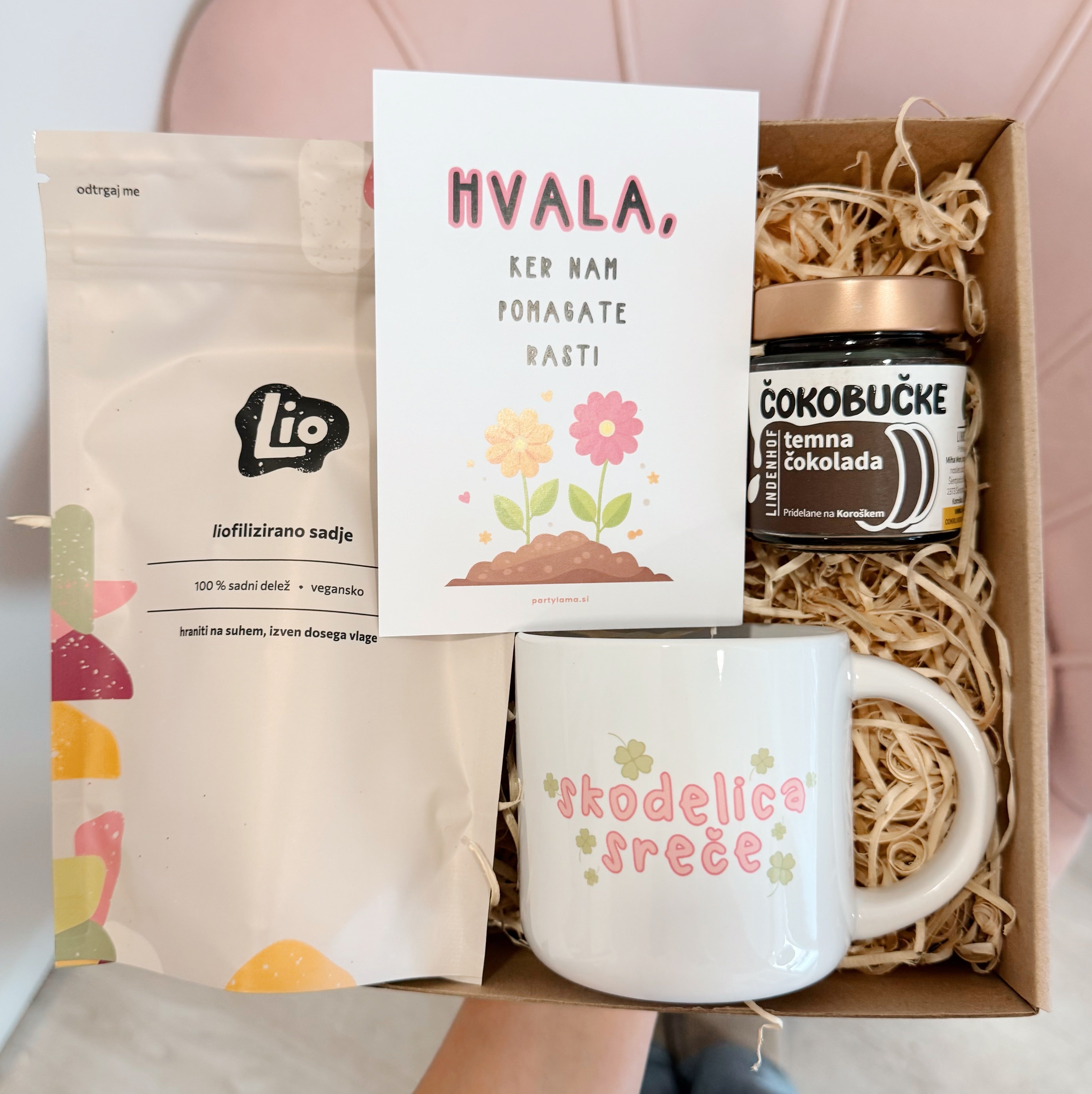 Darilni paket - Skodelica sreče za učiteljico