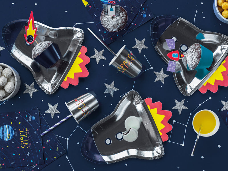 Papirnati kozarčki za pravo vesoljsko zabavo, Vesoljska tematska zabava za vašega majnega astronavta